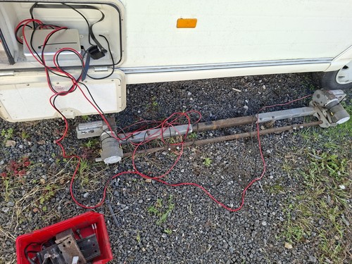 Single axle caravan motor - single,